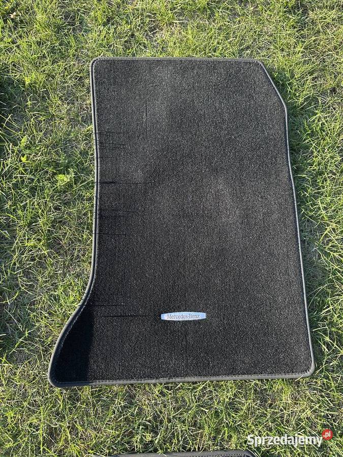 Dywaniki wycieraczki welurowe czarne Mercedes