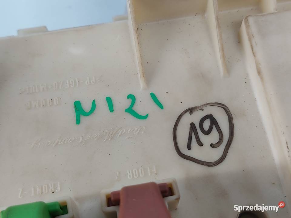 VOLVO C30 20 B 12r skrzynka bezpieczników Kielce sprzedam