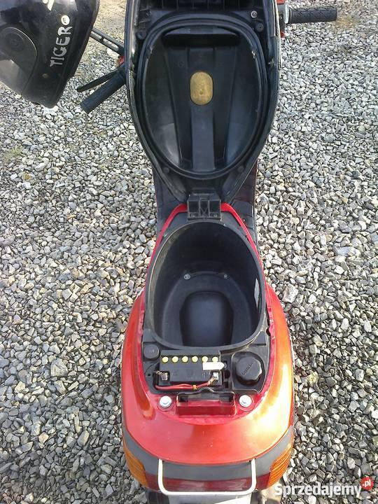 skuter piaggio zip 50 zarejestrowany stan BD kupiony w Polsce sprzedam
