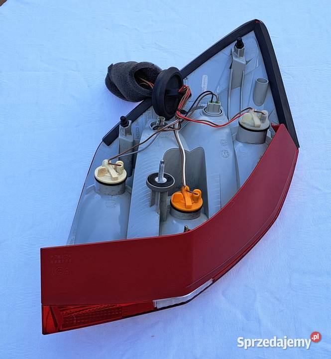 LAMPA PRAWA TYŁ TYLNA SKODA FABIA II LIFT KOMBI dolnośląskie