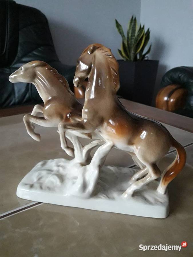 Royal Dux porcelanowe konie w galopie lubelskie Janów Lubelski