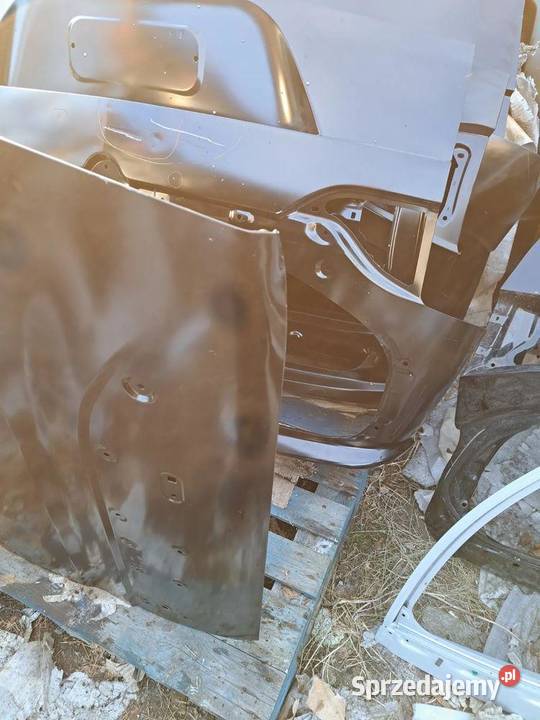 Drzwi prawe przednie 9843488980 Opel Combo E