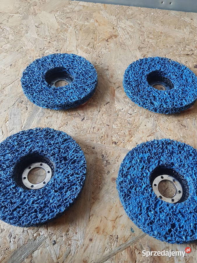 Ściernica włosy murzyna z włókniny 125mm Głogowa