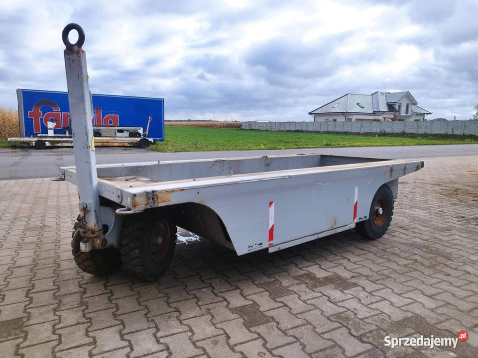 Przyczepa na obrotnicy na resorach do sadu Strzyżew