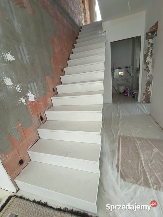 Schody kamienne i parapety Komprachcice