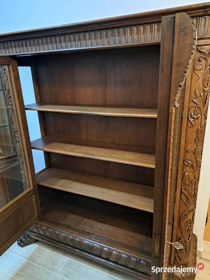 Piękna witryna biblioteka na lwich łapach Myślibórz