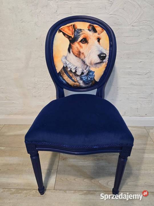 Krzesla stylizowane Motywem pięknych psów Szembekowo