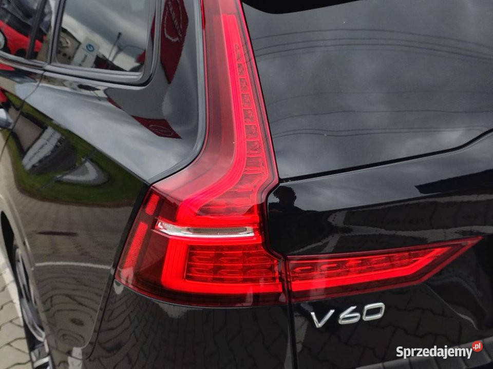 Volvo V60 2023r Salon Kam 360 Harman Kardon Ele automatyczna Poznań sprzedam