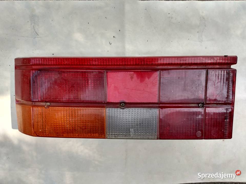 Lampy tylne lewe i prawa FIAT 127 Lublin