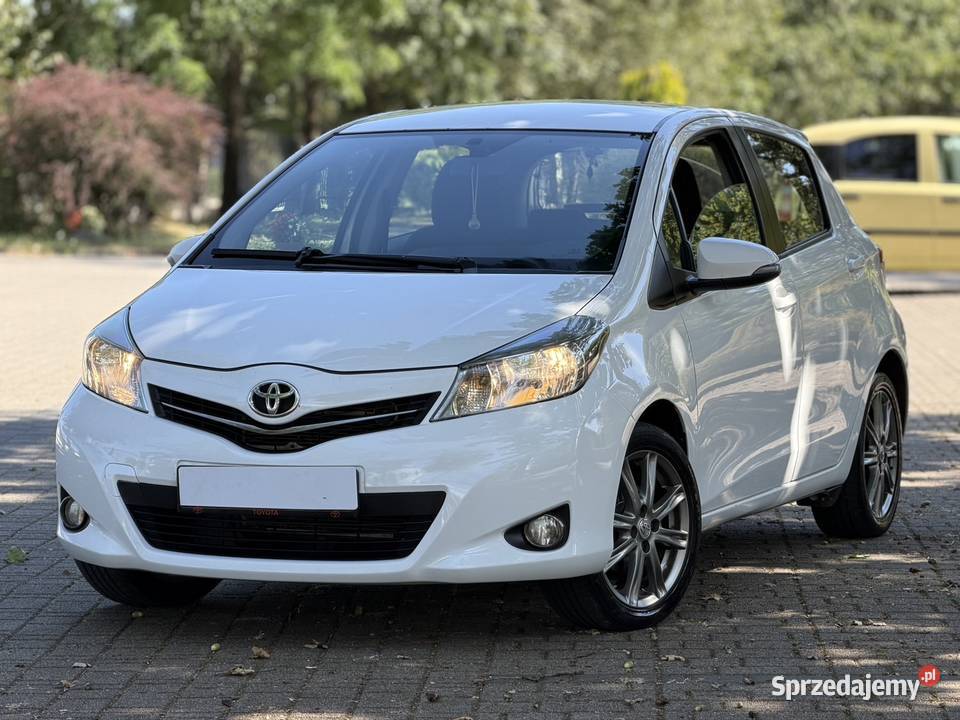 Toyota Yaris Salon Polska navi kamera cofania Nowy Sącz
