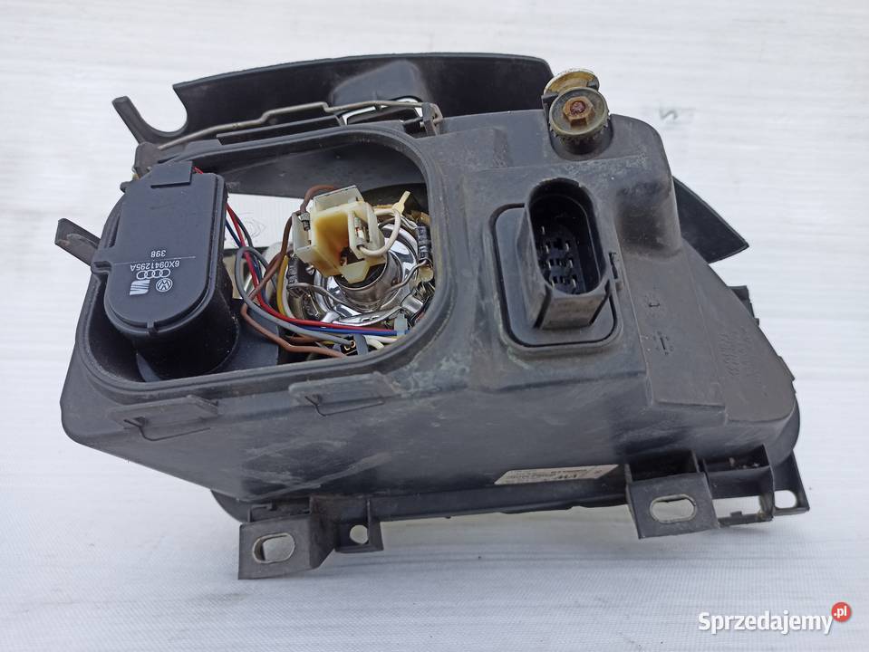 Seat Arosa lampa przednia lewa reflektor przód Sieradz sprzedam