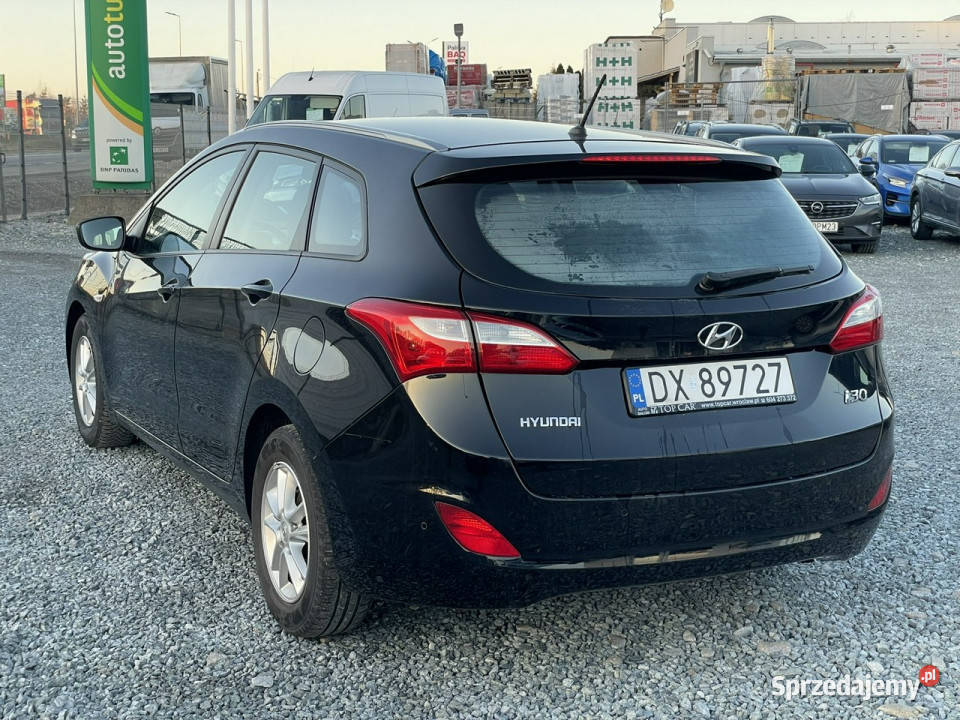 Hyundai i30 II 14 16V MPI 99 2014r 105 zadbany ASR (kontrola trakcji) dolnośląskie Wojkowice
