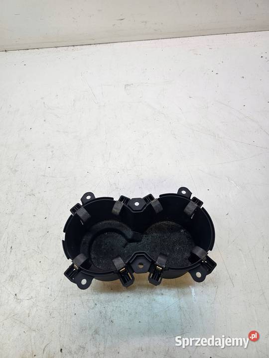 UCHWYT SCHOWEK NA KUBKI AUDI Q5 8R 8R0862533 osobowe Przystajń