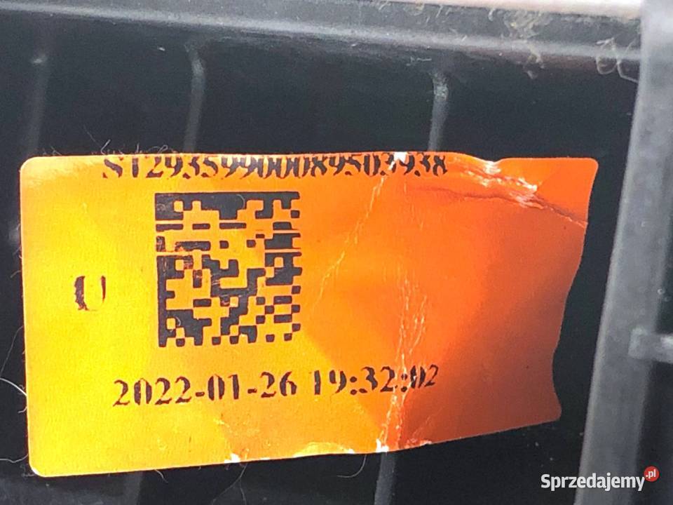 PODŁOKIETNIK TOYOTA COROLLA E21 SedanLimuzyna