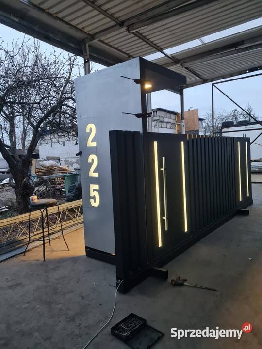 NOWEWOCZESNE OGRODZENIA PODŚWIETLANE