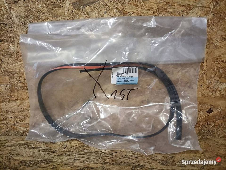 AUDI VOLKSWAGEN SEAT SKODA USZCZELKA GÓRNA SZYBY Pleszew