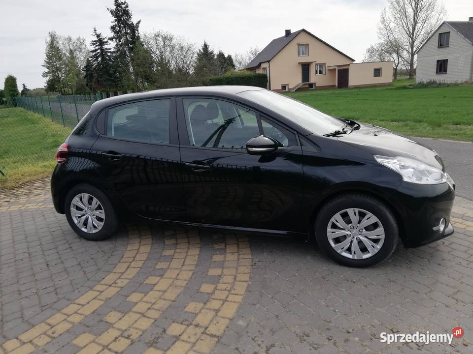 Peugeot 208 12Benzyna 82 4drzwi klima hak