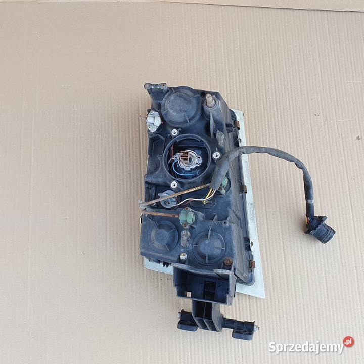 VOLVO FH12 LAMPA REFLEKTOR ORYGINAŁ Z RAMKĄ sprzedam