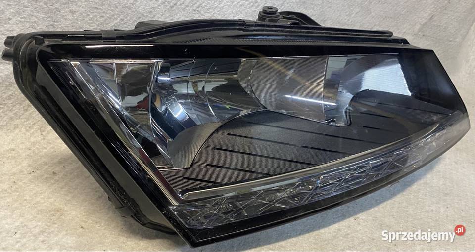 SKODA FABIA III LIFT 6V LAMPA PRAWA PRZÓD Jasienica