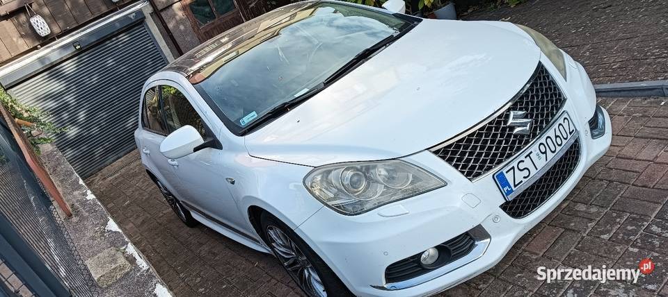 Suzuki kizashi uszkodzona skrzynia 4x4 LPG 178KM Kizashi