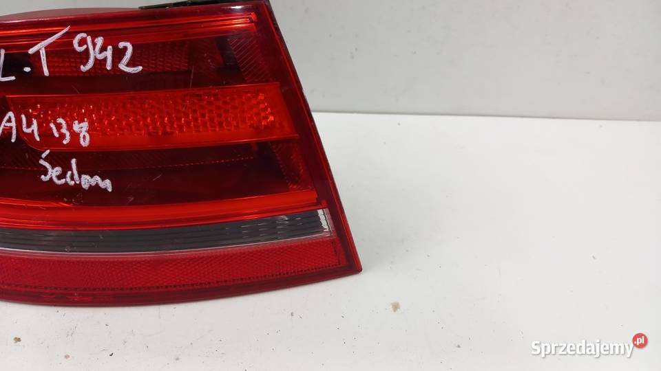 AUDI A4 B8 SEDAN LAMPA TYŁ LEWA Zbierkowo