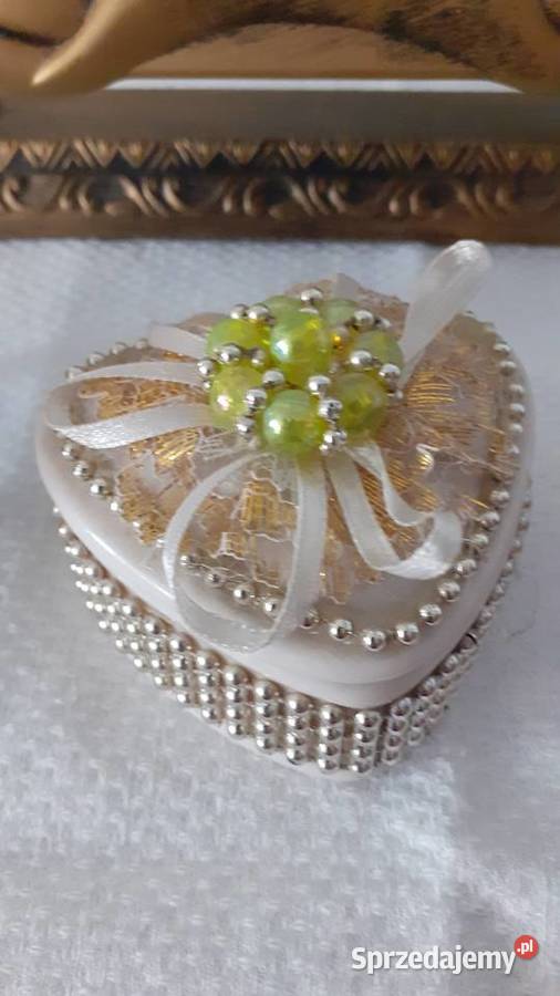 Lustro obrotowe i szkatułki