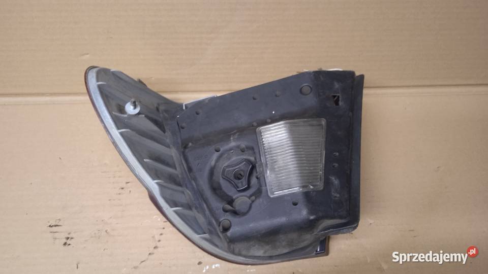 BMW E46 FL SEDAN LAMPA TYŁ LEWA EU osobowe wielkopolskie Zbierkowo