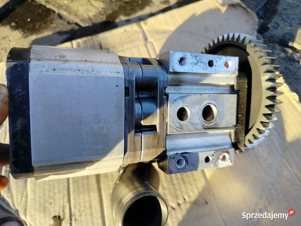 Pompa hydrauliczna Massey Ferguson Claas renault Mały Mędromierz sprzedam