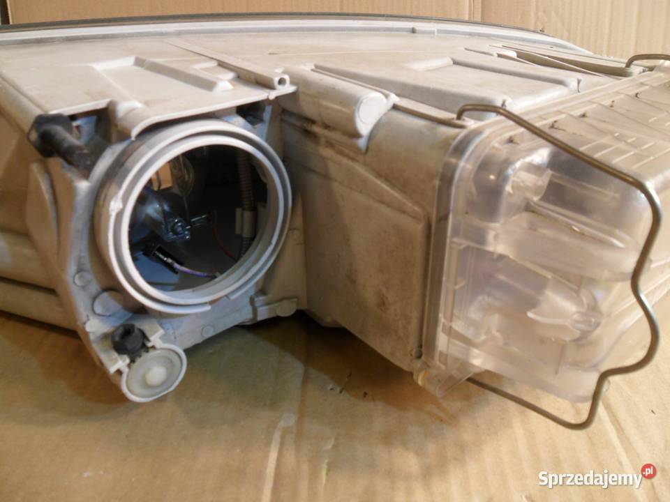 LAMPA PRAWY PRZÓD EU VP4SHX13005CAF SKODA