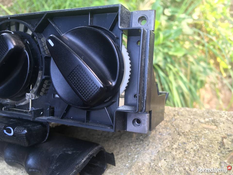 Panel klimatyzacji Passat B4 Krosno