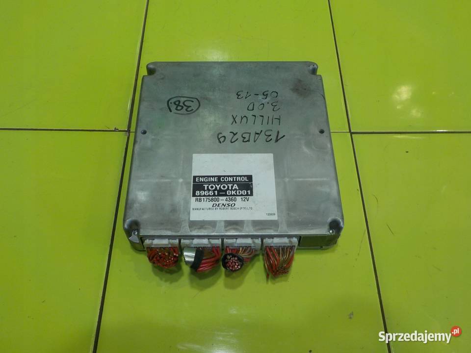 TOYOTA HILUX VII 30 D4D 08r sterownik komputer osobowe mazowieckie Suków