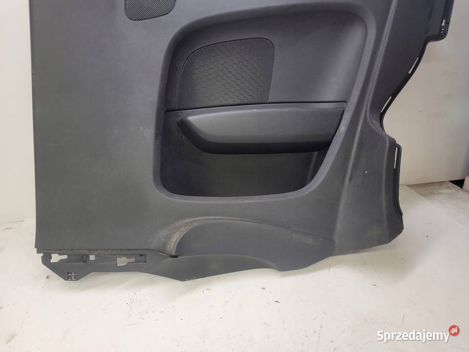 BOCZEK WNĘTRZA PRAWY TYŁ AUDI A1 8X0867036