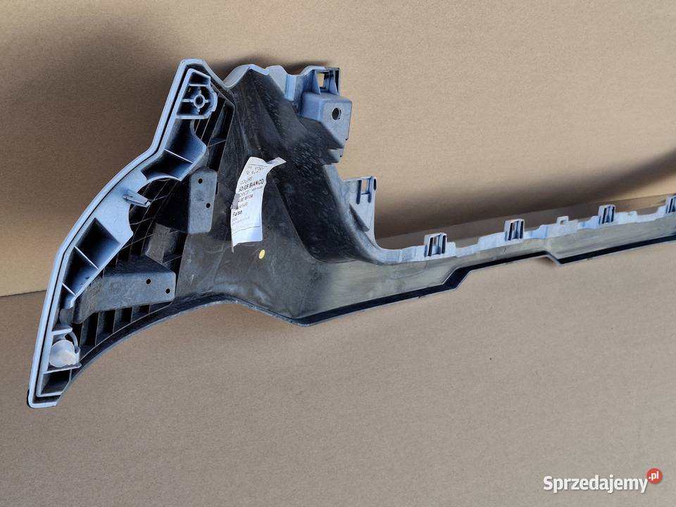 IVECO DAILY 2024 LISTWA ATRAPA BLENDA GRILL Zderzaki lubuskie Bieleń