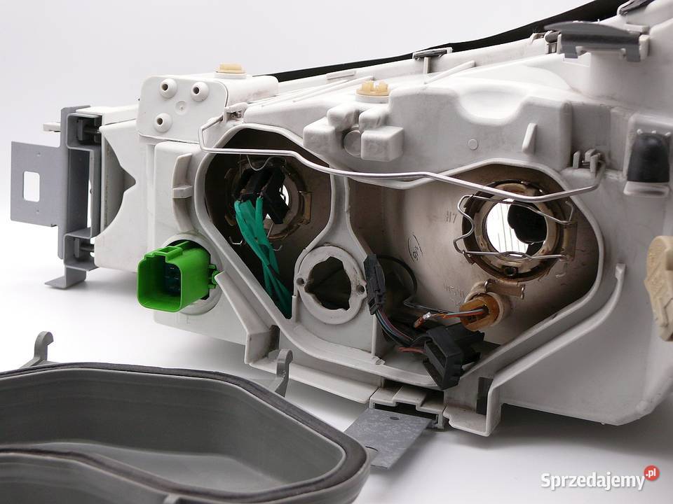 Lampa przednia prawa Ford Mondeo MK2 BOSCH Szklarska Poręba