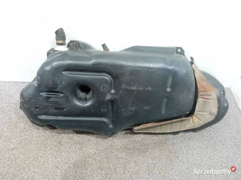 ZBIORNIK PALIWA BAK 10 B 771000D010 Toyota Yaris