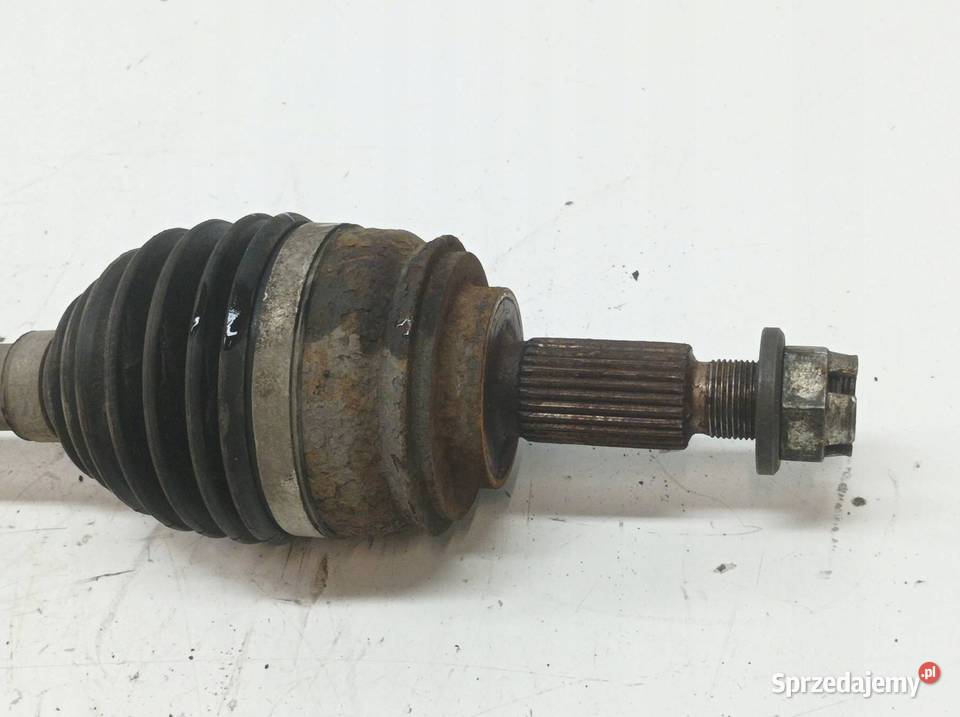 PÓŁOŚ PRAWY PRZÓD 16 DCI 130 391001702R Renault