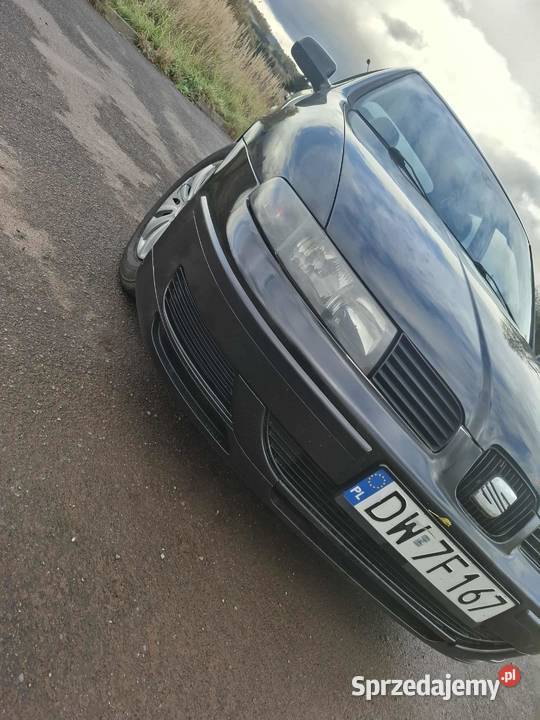 Samochód osobowy Seat Leon 2002r dolnośląskie Kłodzko