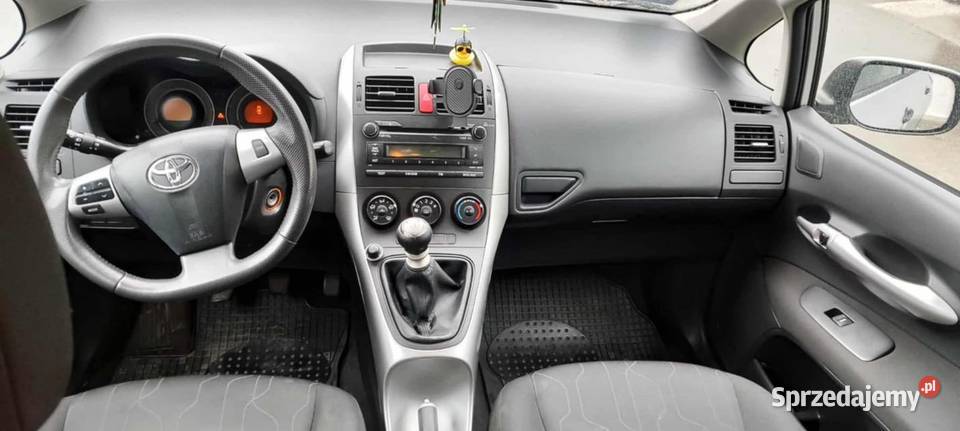 Toyota Auris 2010 16 benzyna manual ok 153500 1600cm3 Rososz