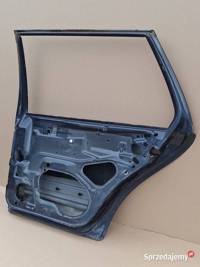 MERCEDES EKLASA W210 KOMBI DRZWI PRAWY TYŁ PRAWE Bieleń