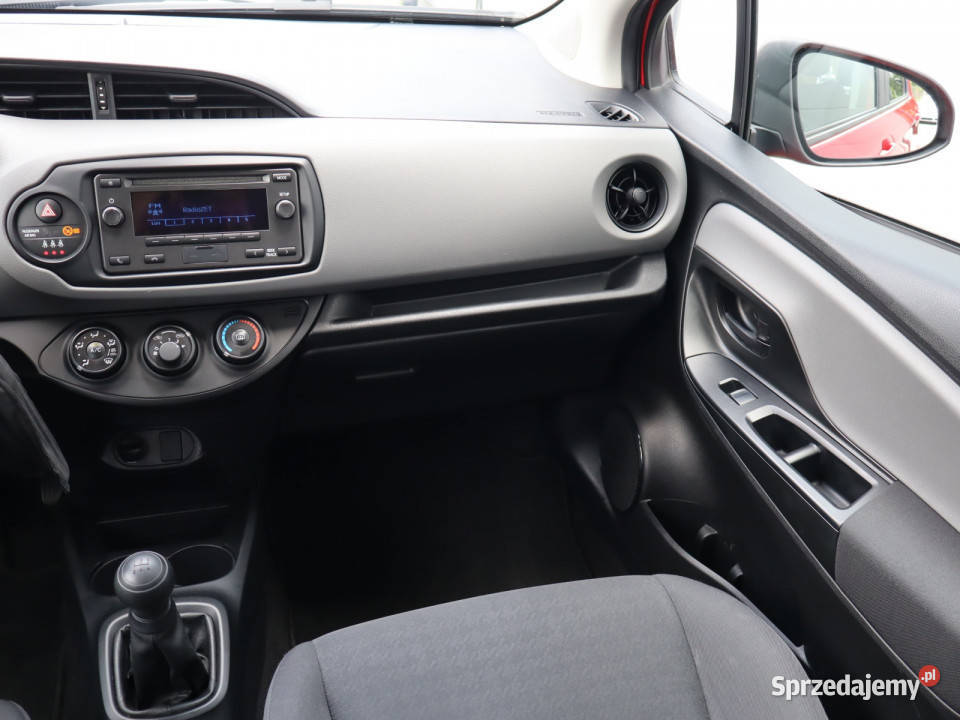 Toyota Yaris 10 VVTi Yaris Katowice