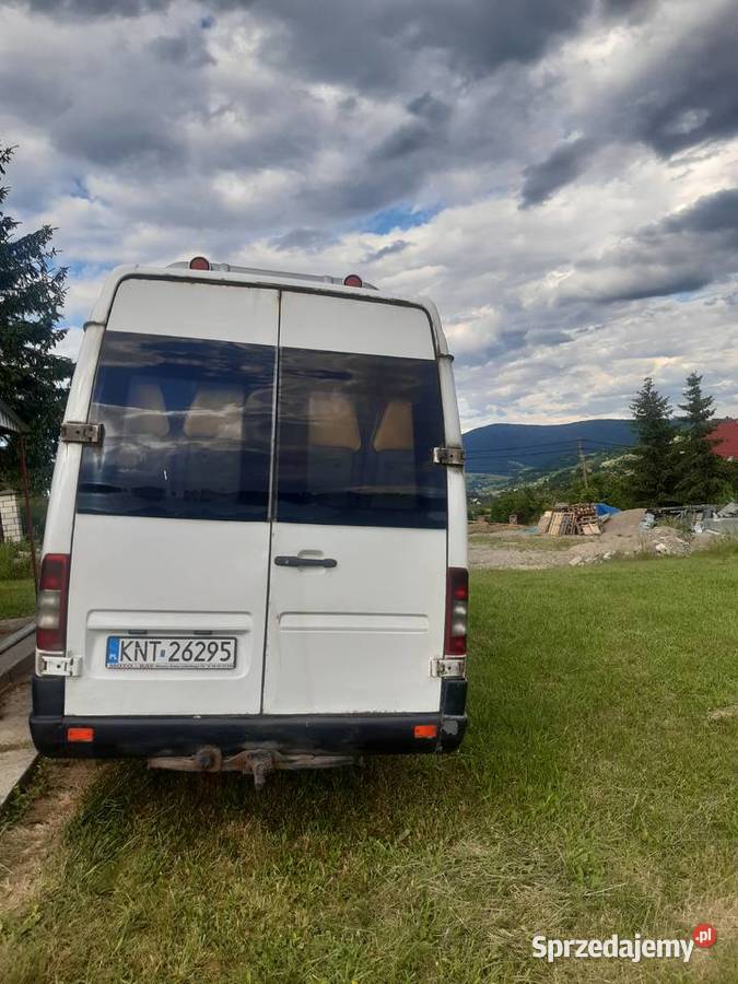 Sprzedam busa sprinter413 kw22 2005r Krzeczów