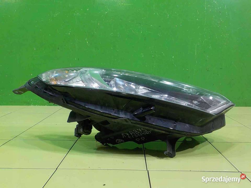 FORD ECOSPORT II 15 TDCI 15r lampa prawa przod Oświetlenie Suków
