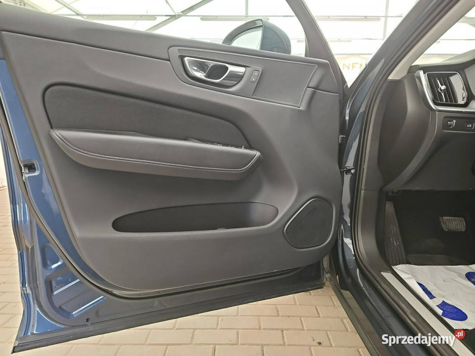 Volvo XC 60 20 D4190 Geartronic Momentum Pro XC 60 mazowieckie