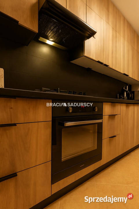 Mieszkanie 5288m2 Kraków os Kolorowe Rok budowy 1960