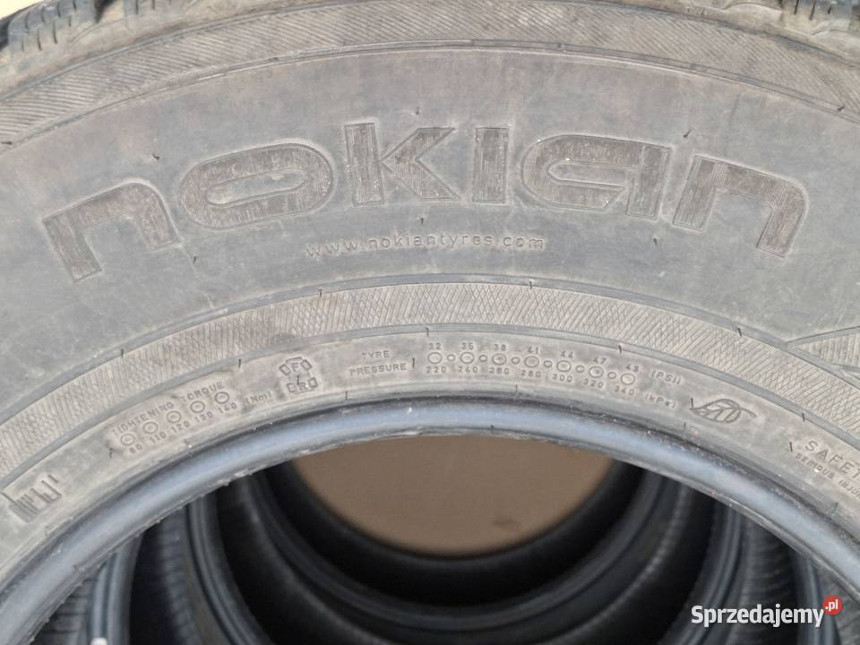 OPONY ZIMOWE NOKIAN WR SUV 3 26570R16 KOMPLET Bieleń sprzedam