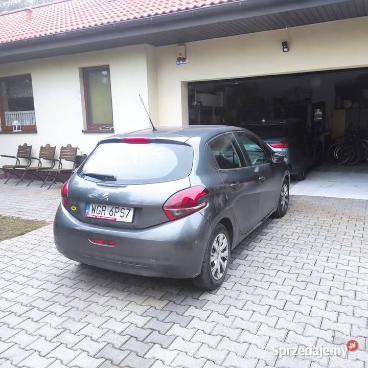 Peugeot 208 nieuszkodzony Warszawa
