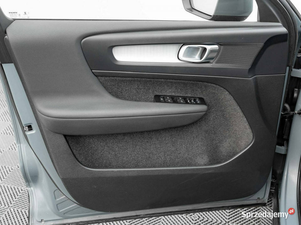 Volvo XC 40 WD7683ST3 Momentum Pro Podgrzszyba Gdańsk