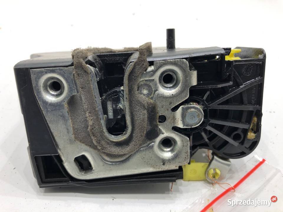 ZAMEK DRZWI LEWY TYŁ DACIA DUSTER Hatchback osobowe