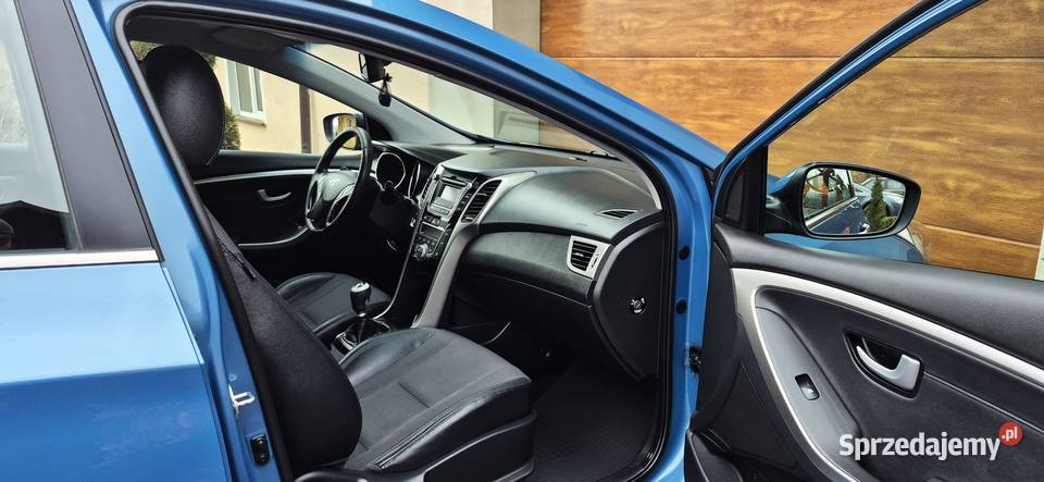 HYUNDAI I30 16 BENZYNA KEYLESS SKÓRY LED 2x PDC