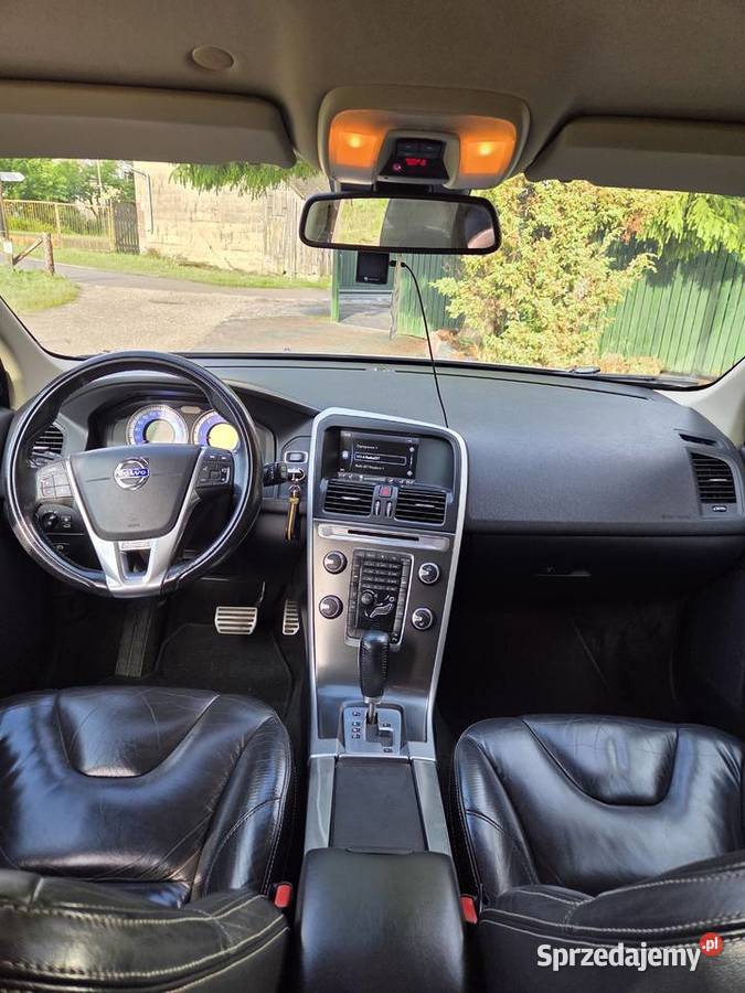 Sprzedam Volvo XC60 RDesing 20D Becejły